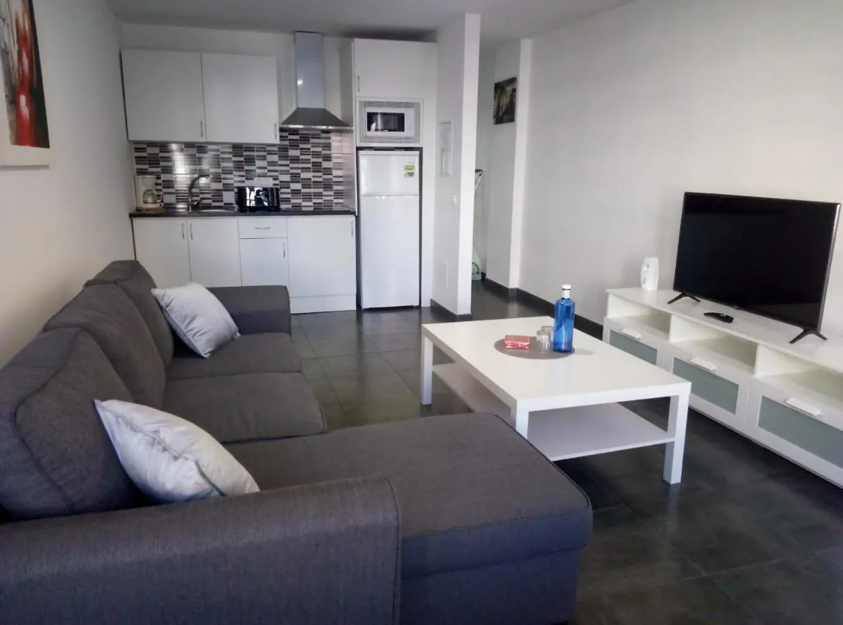Apartament 5' Cc Yumbo San Bartolomé Spanien